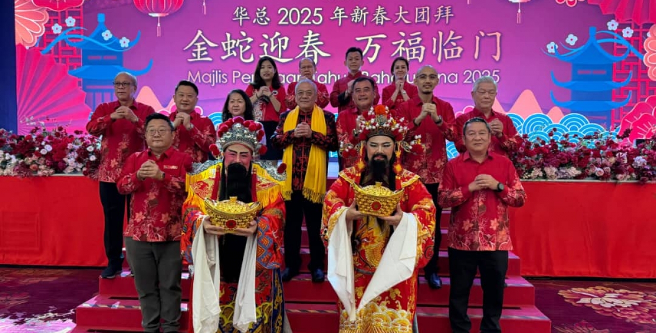 最后一次以大马华总会长身份　吴添泉率沙华堂出席新春团拜